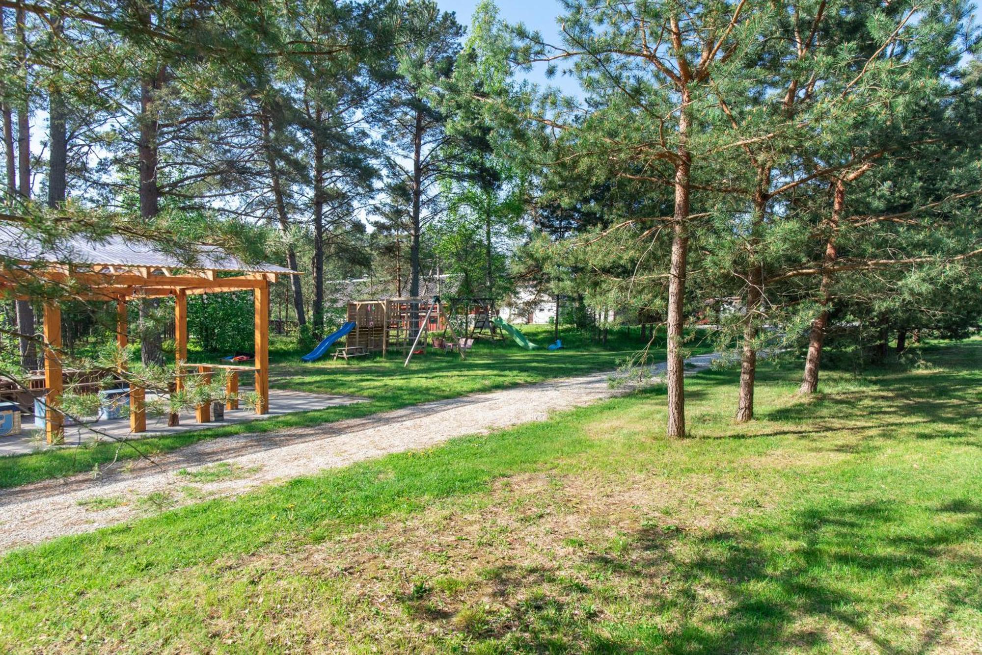 Metsaaeaere Accommodation Uulu Bagian luar foto
